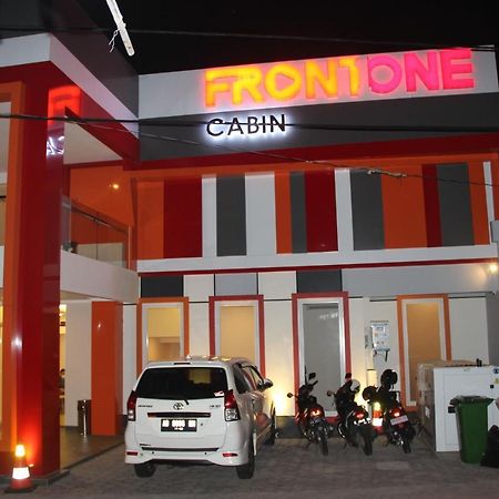 Front One Cabin Malioboro Jogja Yogyakarta Extérieur photo